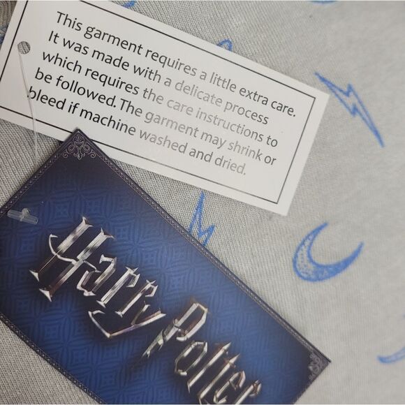 NWT HARRY POTTER printed envelope long sleeve crew neck top S - Picture 4 of 9